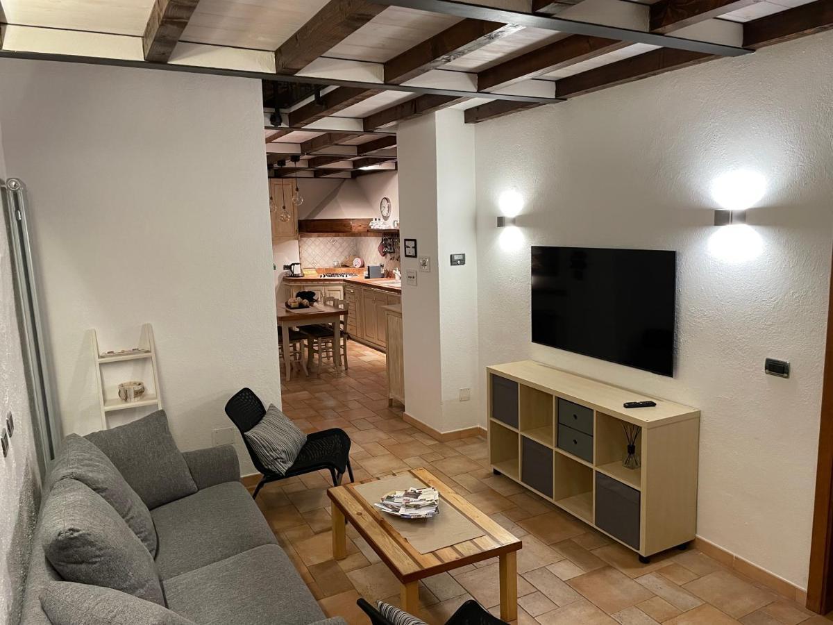 Il Granaio Apartment Кастането Кардучи Екстериор снимка