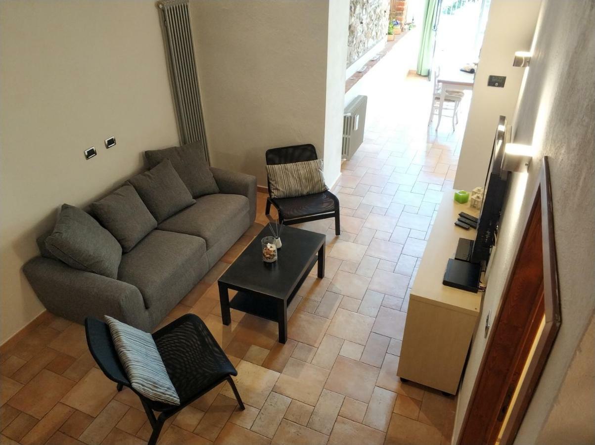 Il Granaio Apartment Кастането Кардучи Екстериор снимка